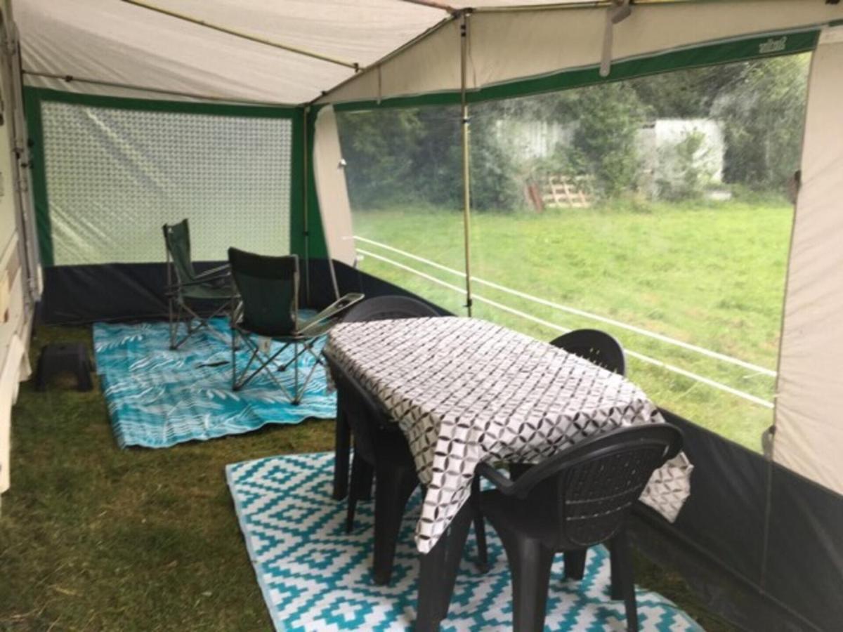 Suitetrails - Lovely 4 berth Caravan in DOMFRONT EN POIRAIE