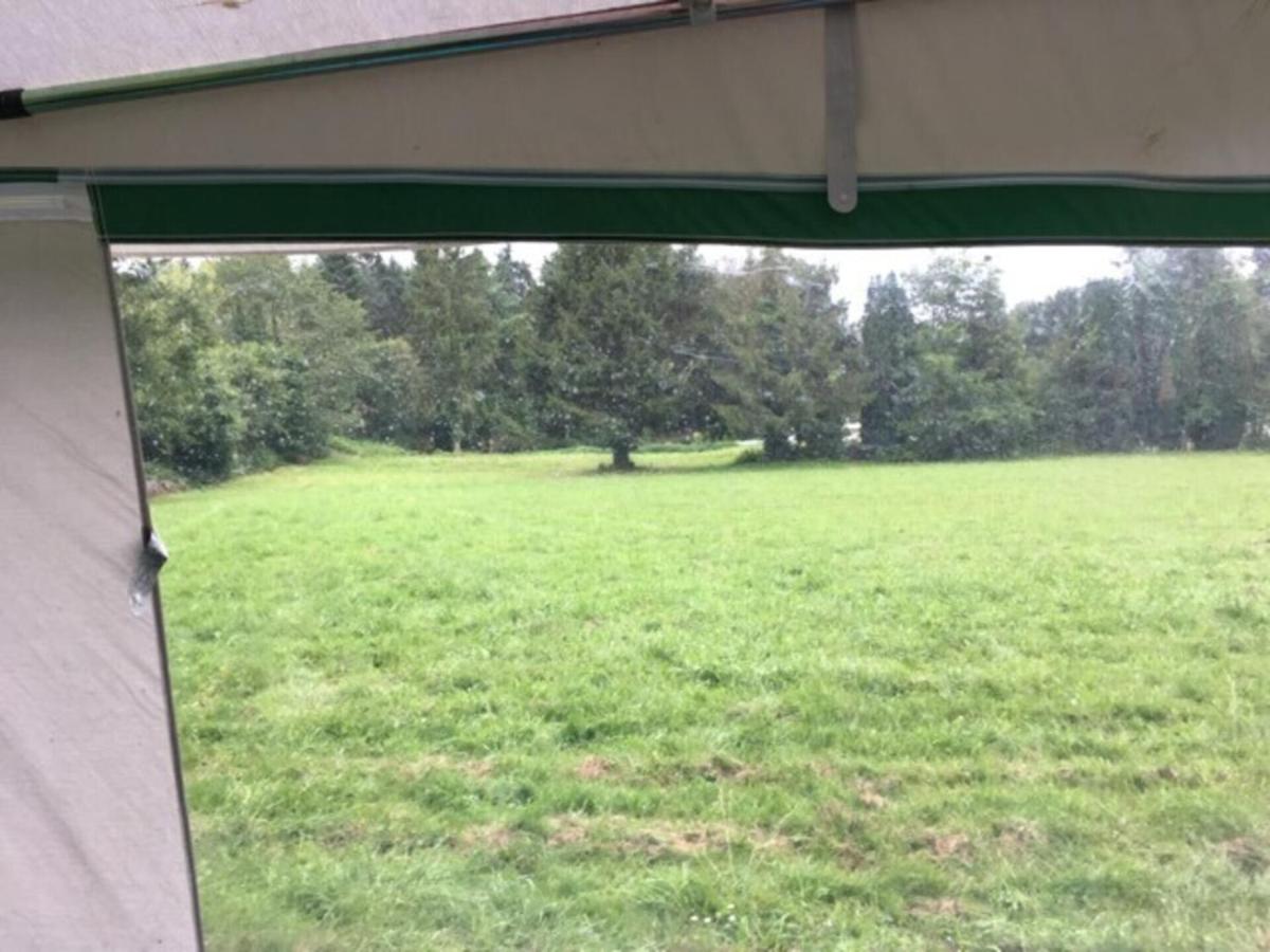 Suitetrails - Lovely 4 berth Caravan in DOMFRONT EN POIRAIE