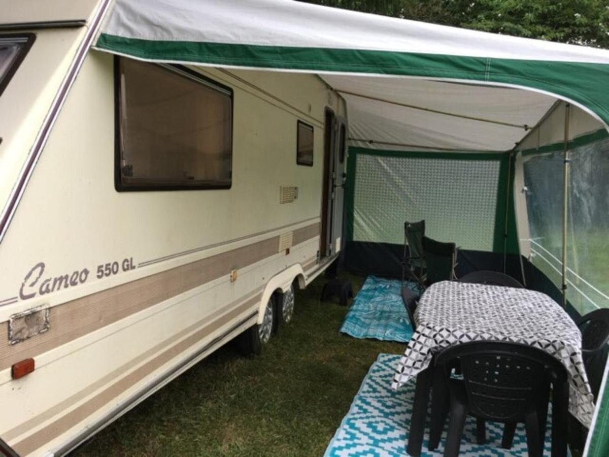 Suitetrails - Lovely 4 berth Caravan in DOMFRONT EN POIRAIE