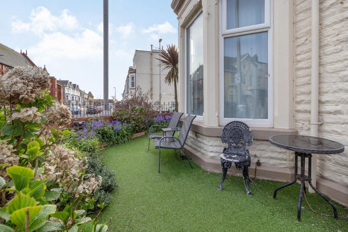 Cherry Tree House - Housity