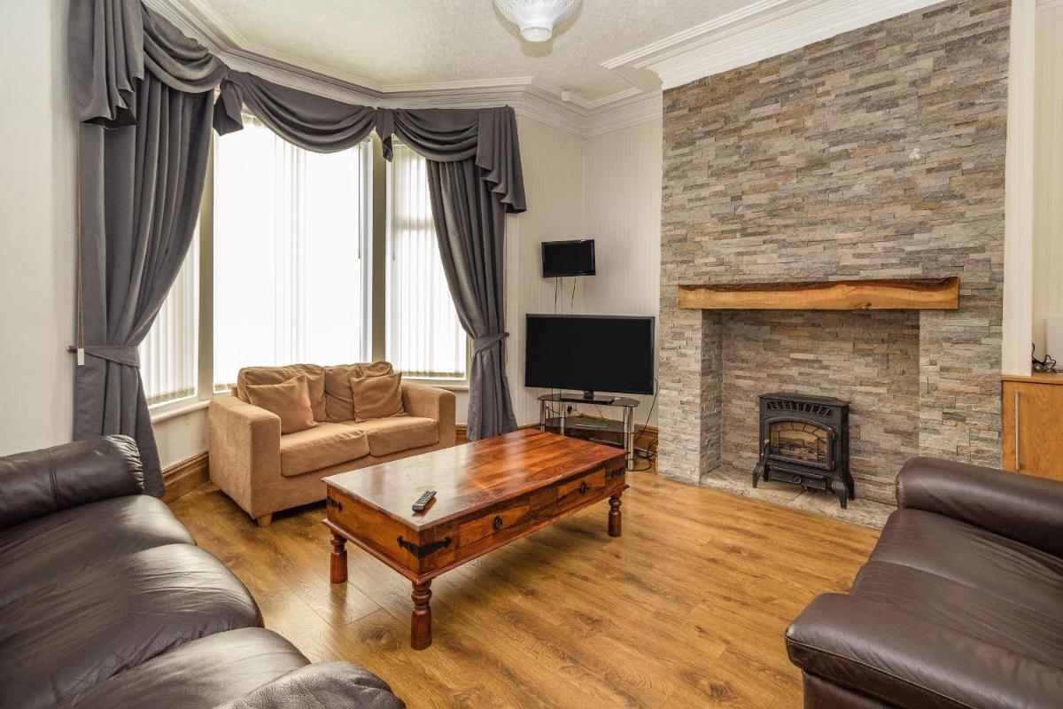 Cherry Tree House - Housity
