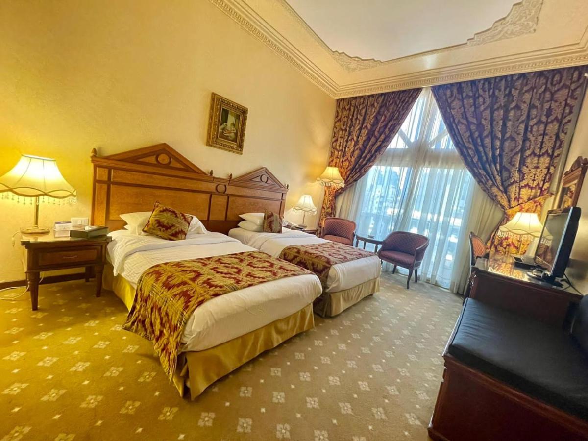 Serenada Golden Palace - Boutique Hotel - Housity