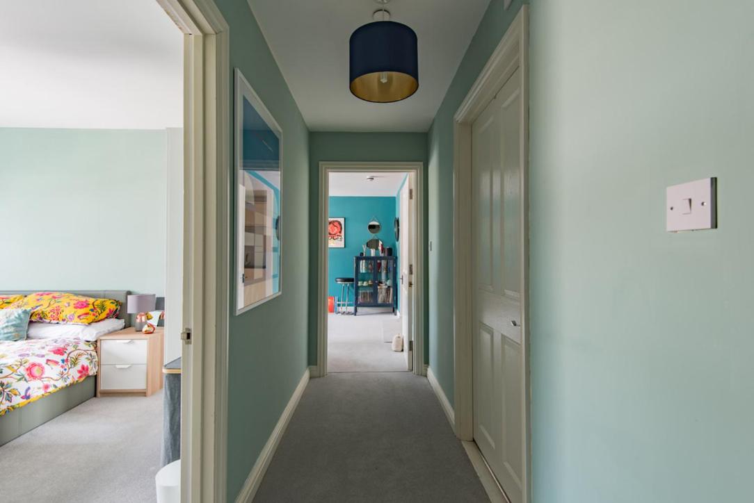 Blackhorse Loft - spacious apartment by the sea - Housity