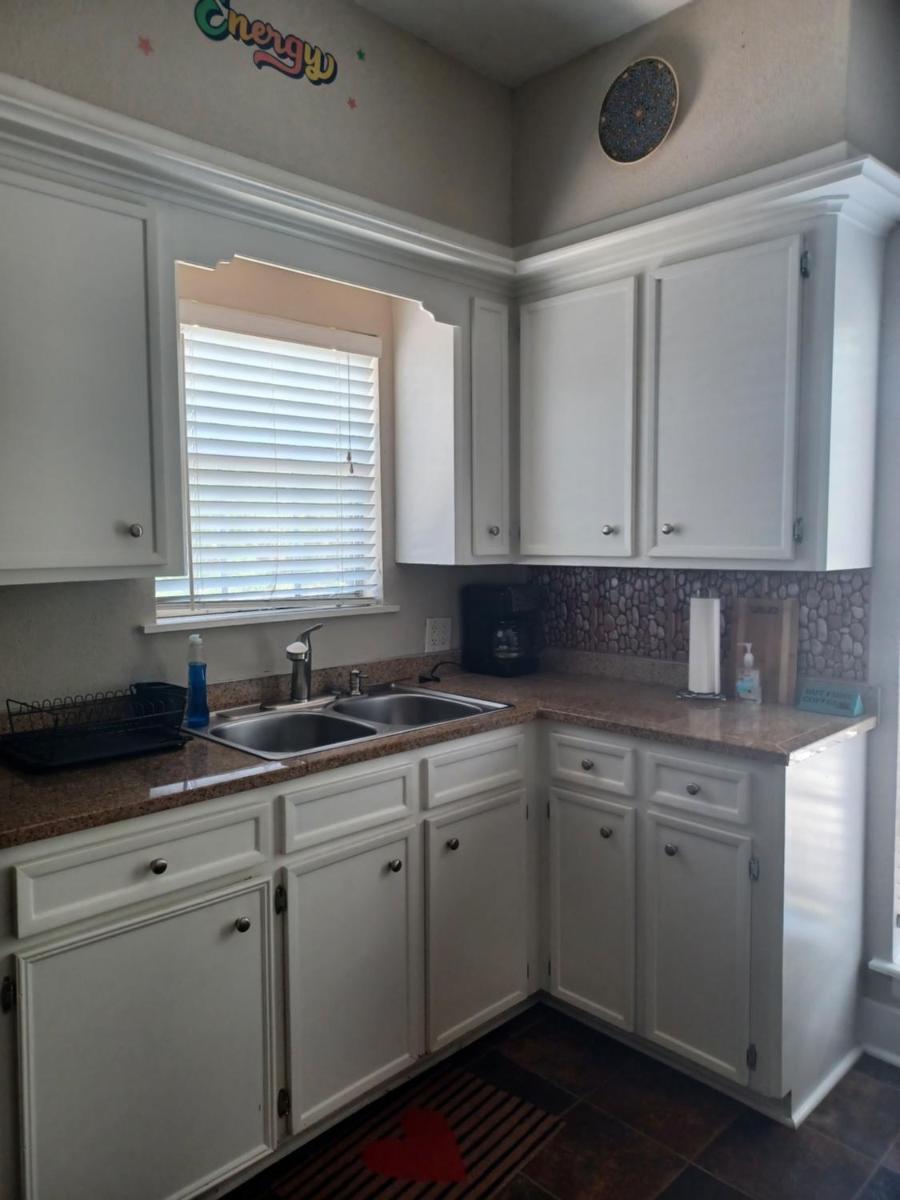Outstanding Studio Apts Downtown - Housity
