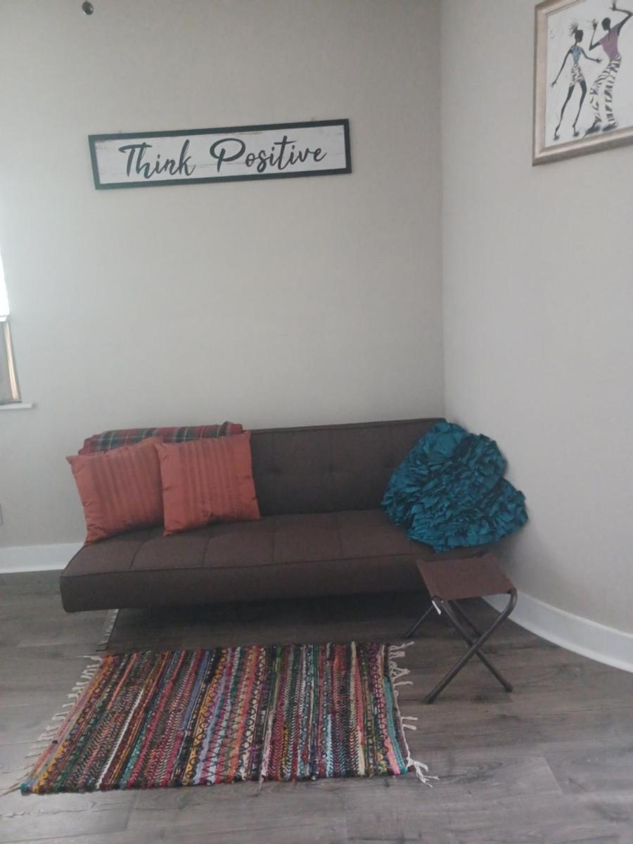 Outstanding Studio Apts Downtown - Housity