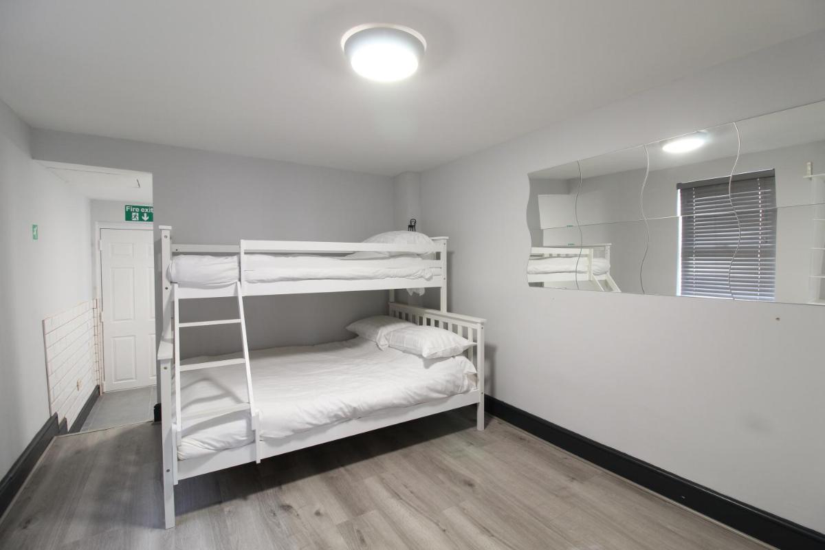 Anfield house - Housity