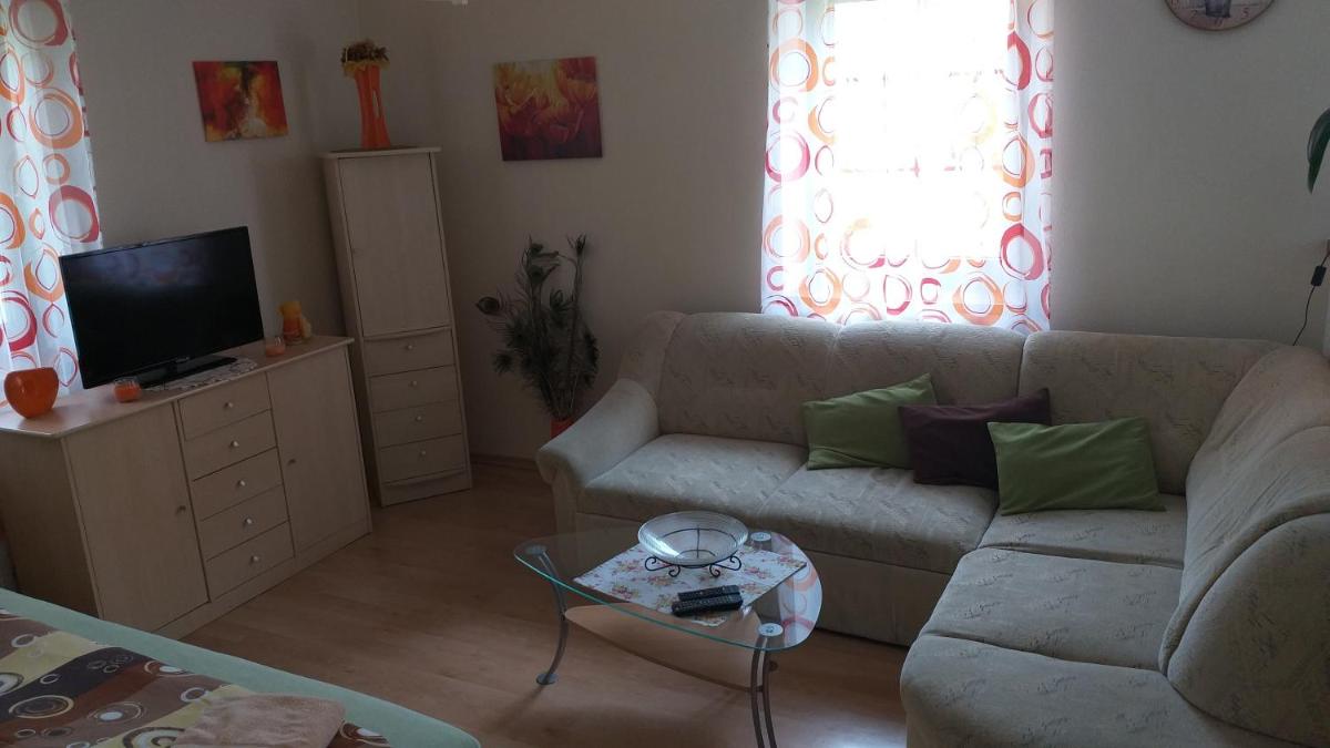 Apartmány u Pilaře - Housity