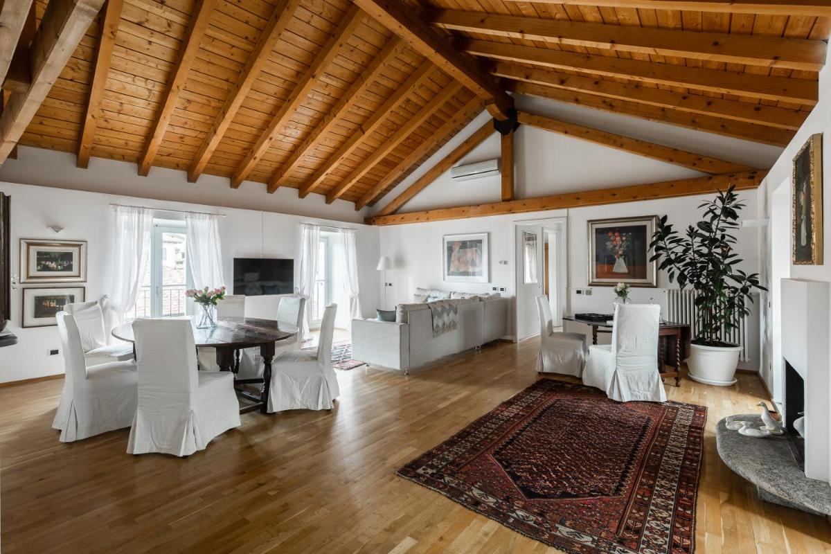 A Casa Nuccia Mansarda by Holiday Solutions - Housity