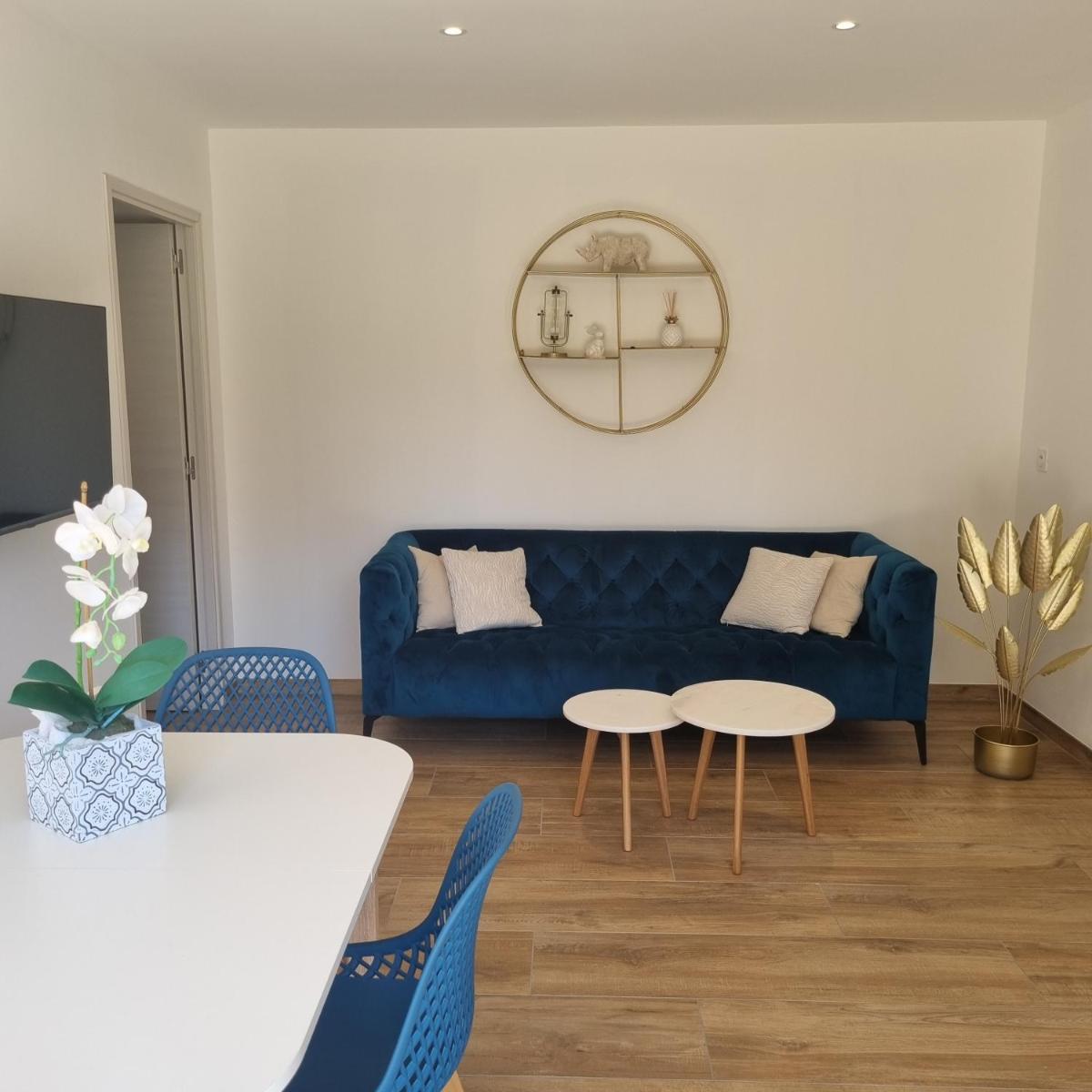 Rez de villa avec piscine privée, wifi, jardin clôturé - Housity