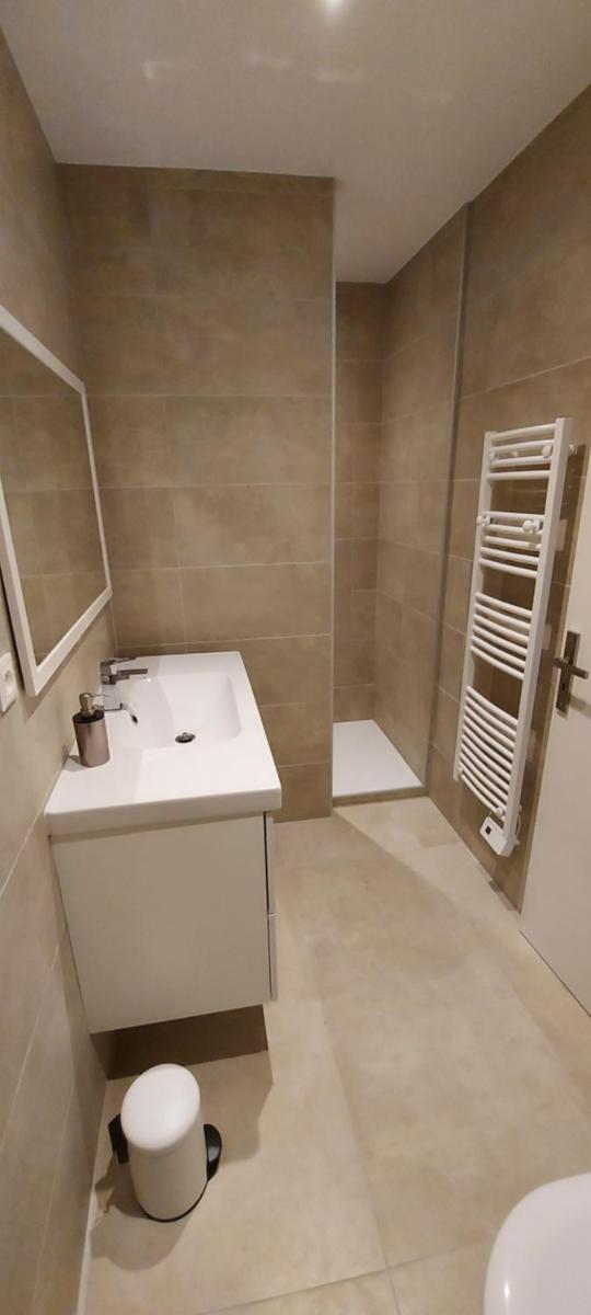Chez Julie - Housity