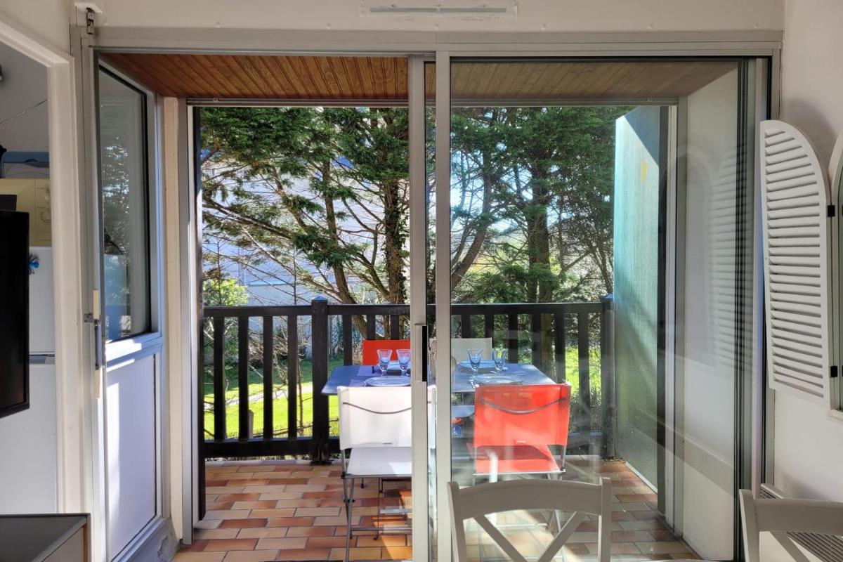 38 M Near The Sea With Wifi Balcony And View - Housity