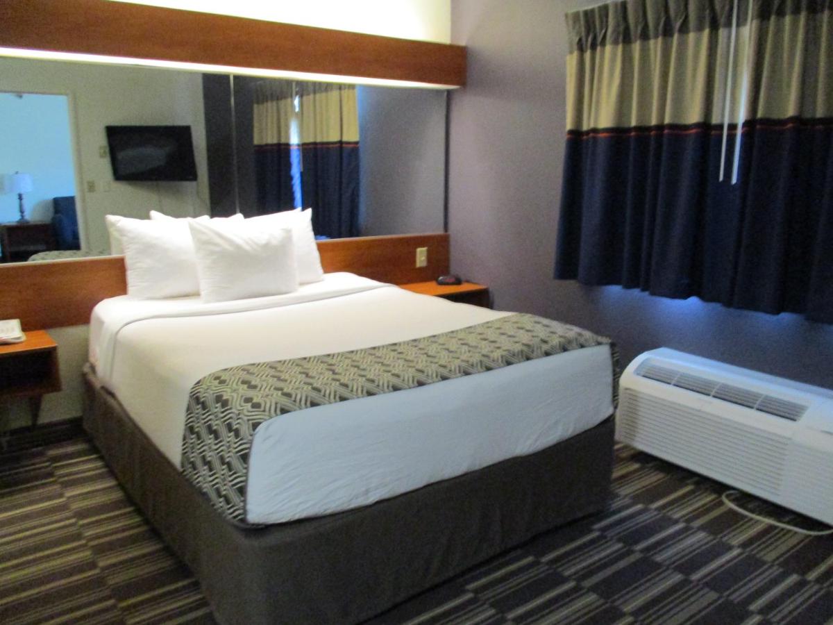 Microtel Inn and Suites - Inver Grove Heights - Housity
