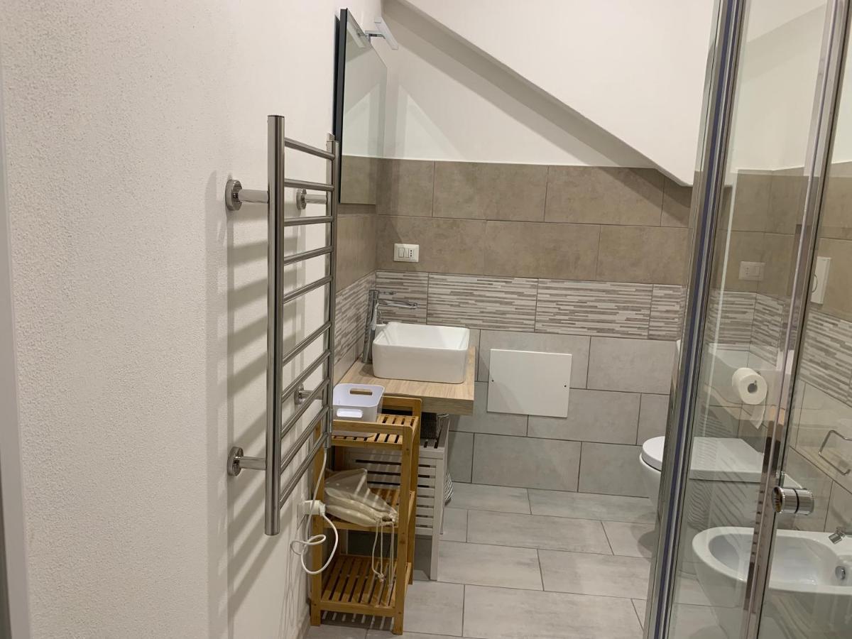AllWhite IUN R5535 - Housity