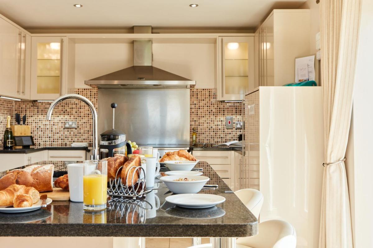 Finest Retreats - Sunshine Cottage - Housity