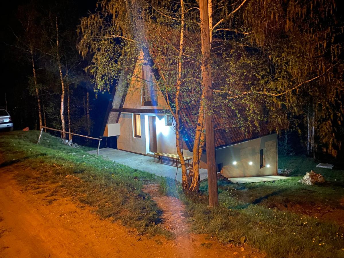 Vikendica Stojanović - Housity