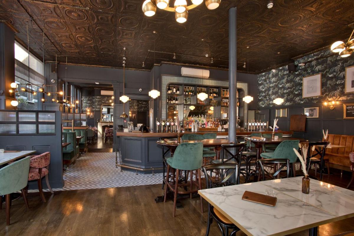 The Clerk & Well Pub and Rooms - Housity