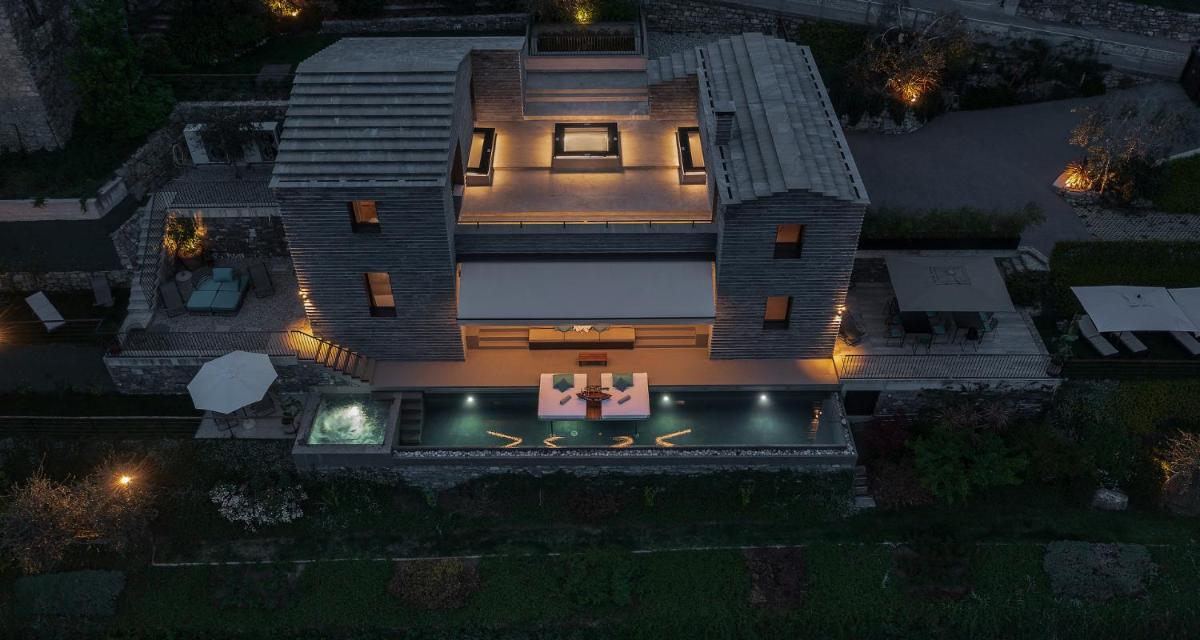 VILLA MOLLI Lago di Como - Housity