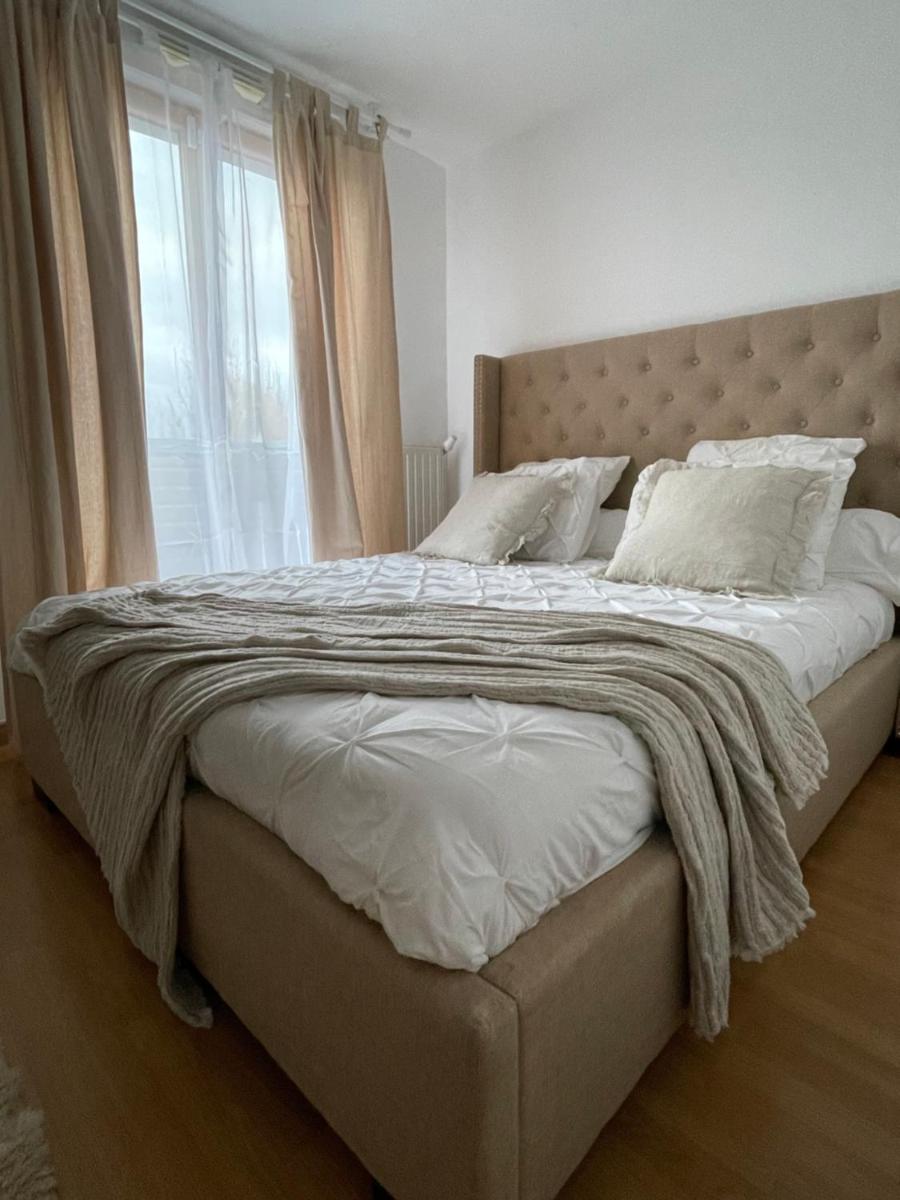 Petite maison moderne avec jacuzzi et sauna - Housity