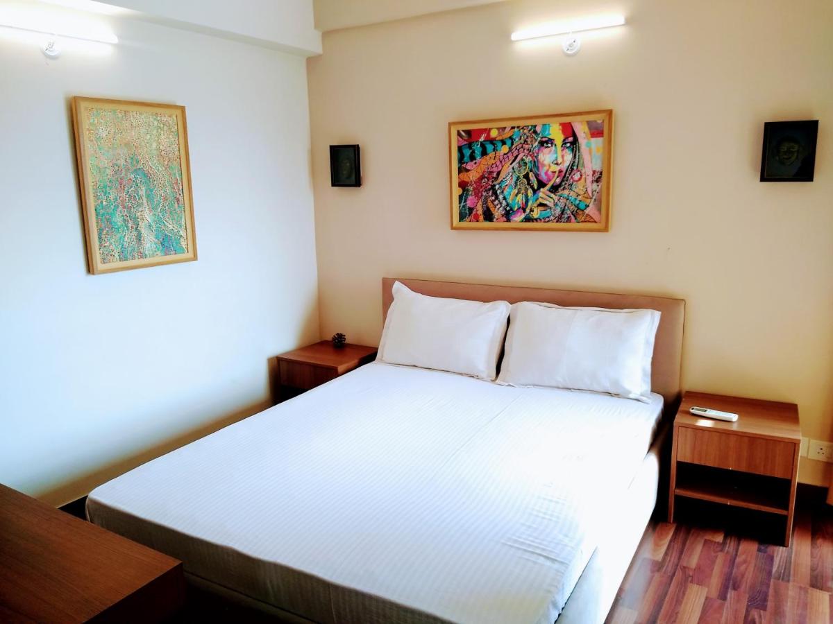 Studio Apartment with Green lawns - Housity