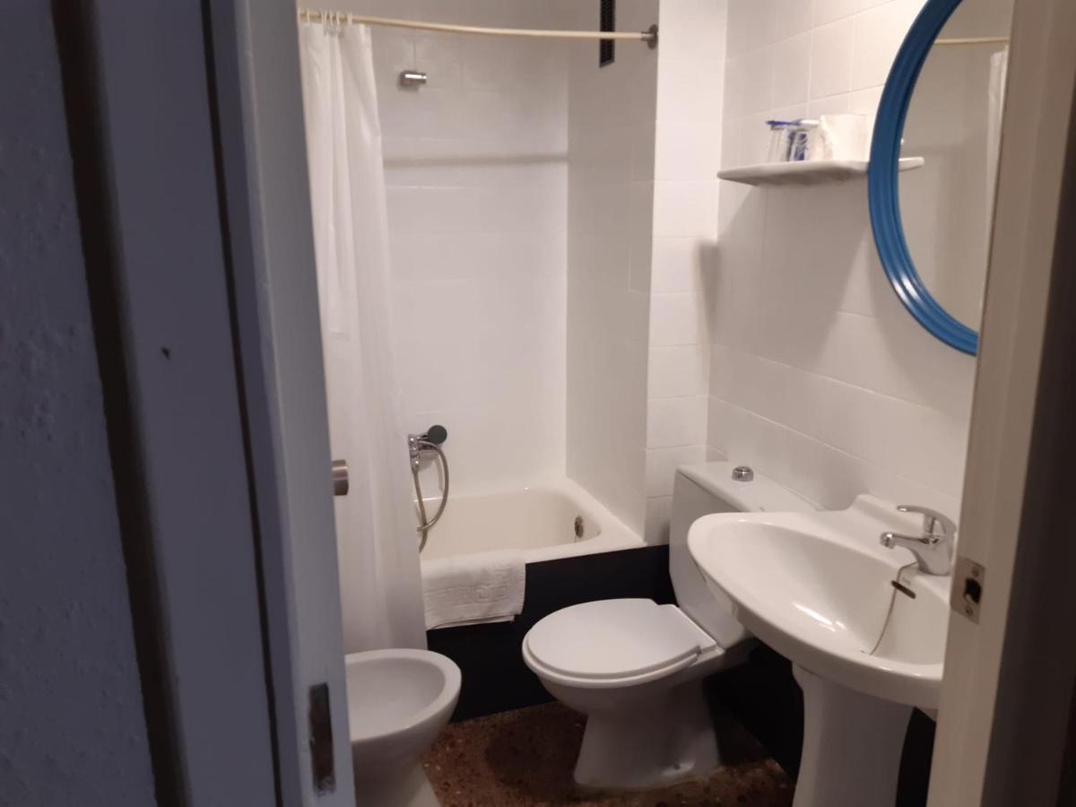 Hotel Azahar - Housity