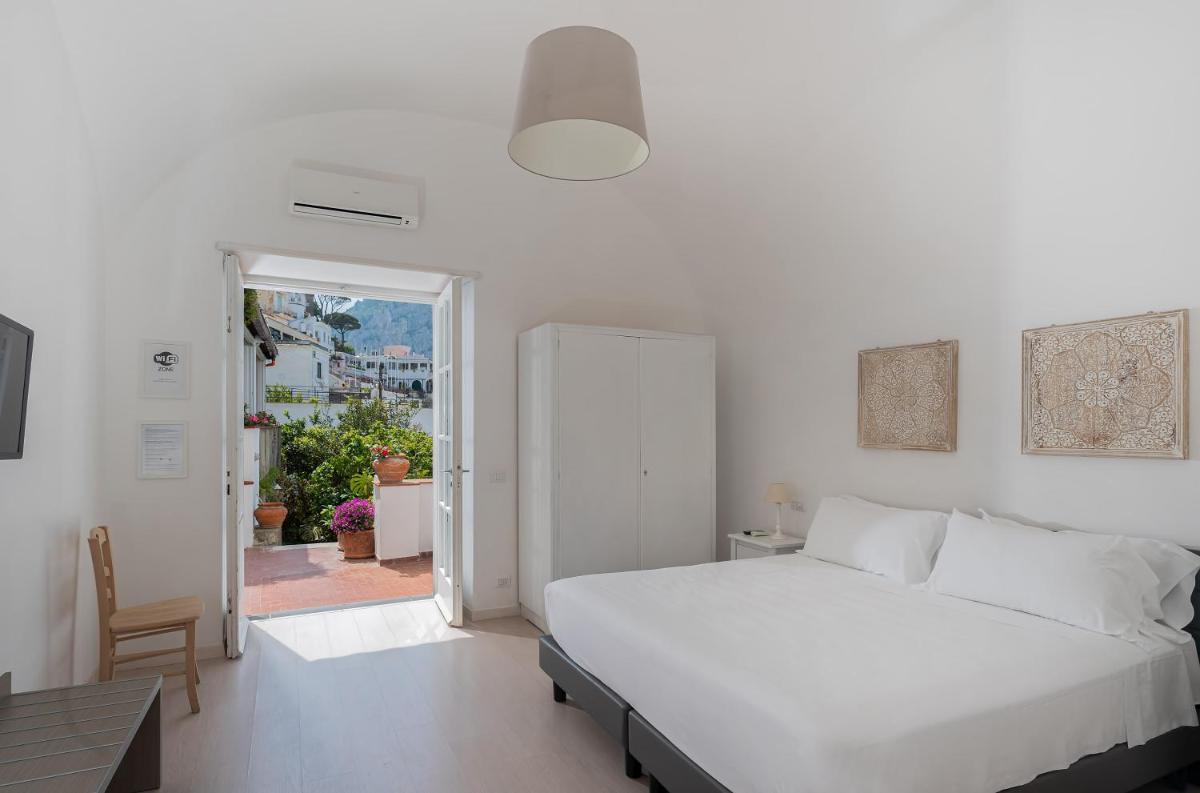 Capri Town Apartments - Hizvo
