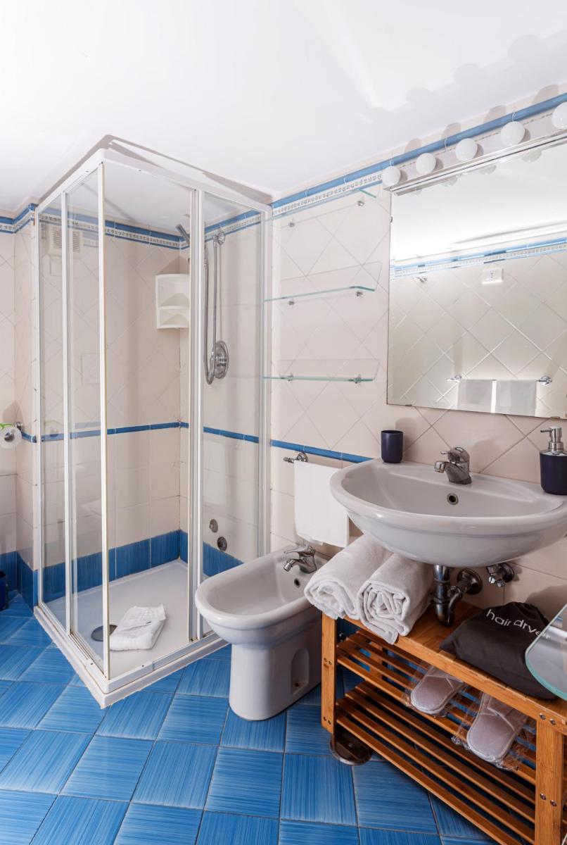 Capri Town Apartments - Hizvo