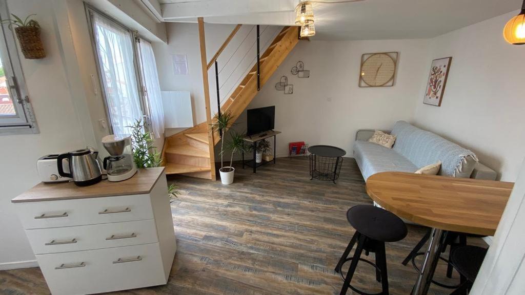 RETOUR AUX SOURCES - Housity