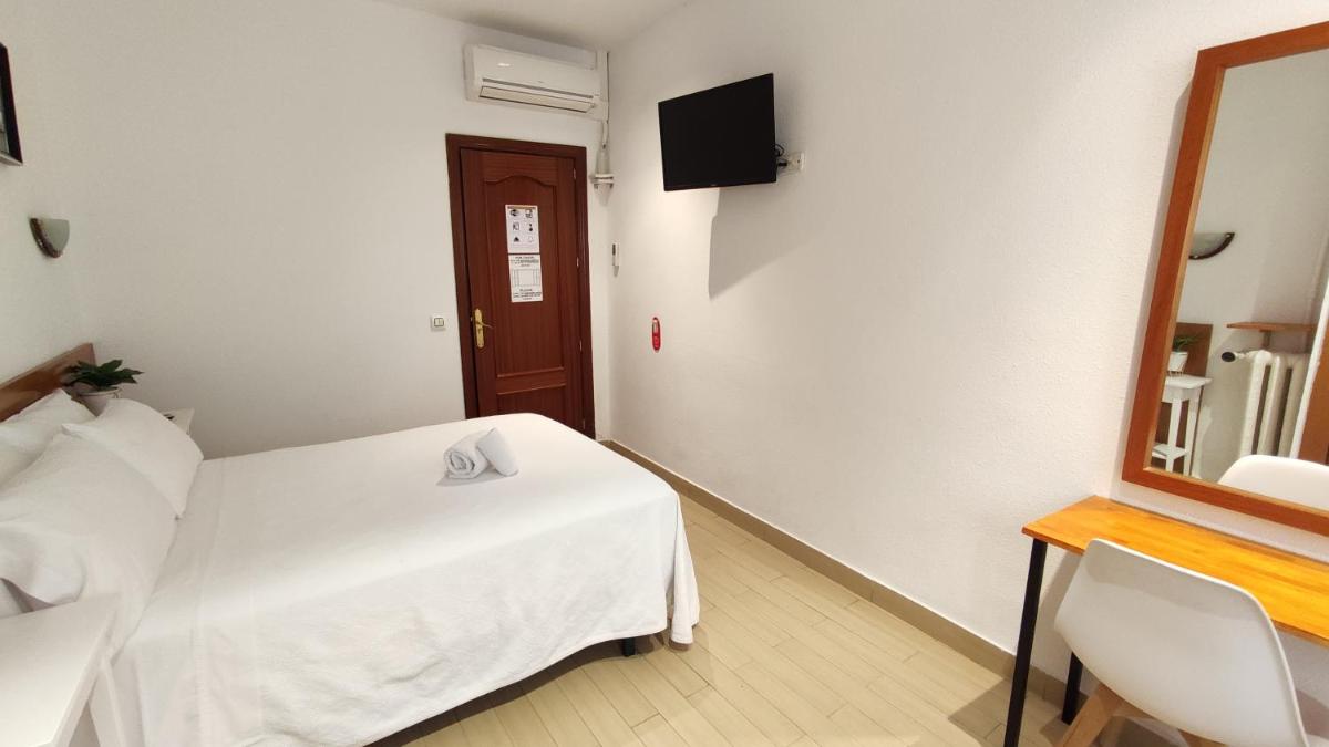 Hostal Aliste - Housity