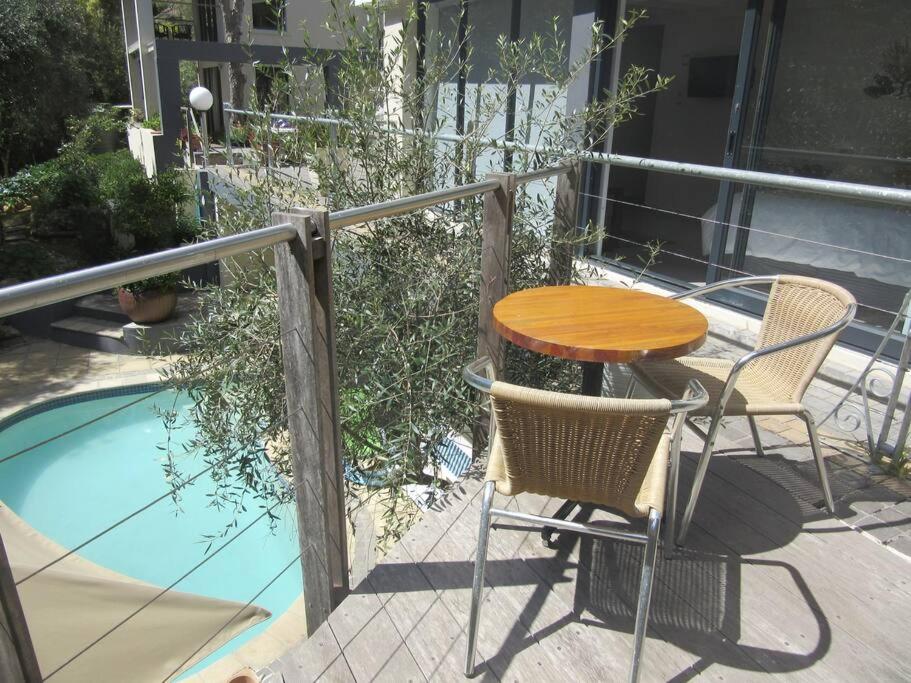 Pecan Tree Studio 1 with Forest View - Housity