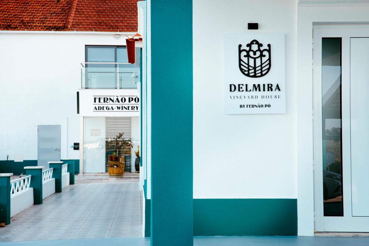 Delmira Vineyard House - Housity