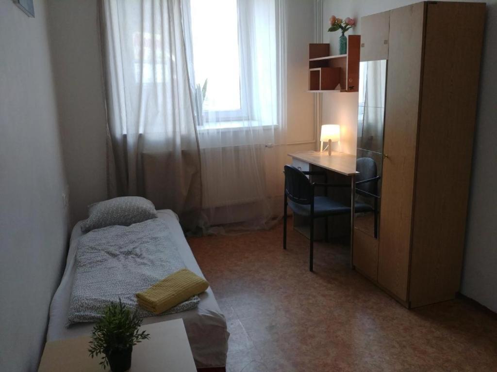 Near main railway and bus station - Housity