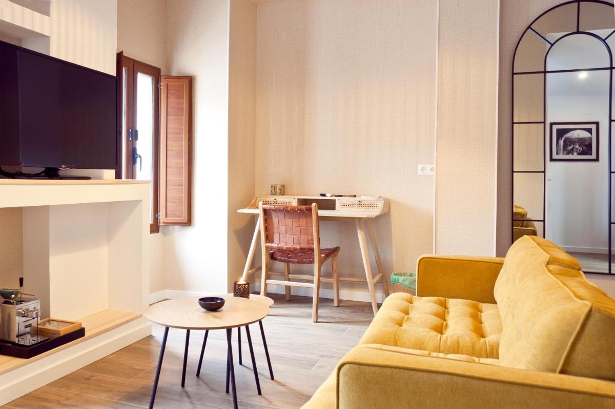 Cases Noves - Boutique Accommodation - Adults Only - Housity