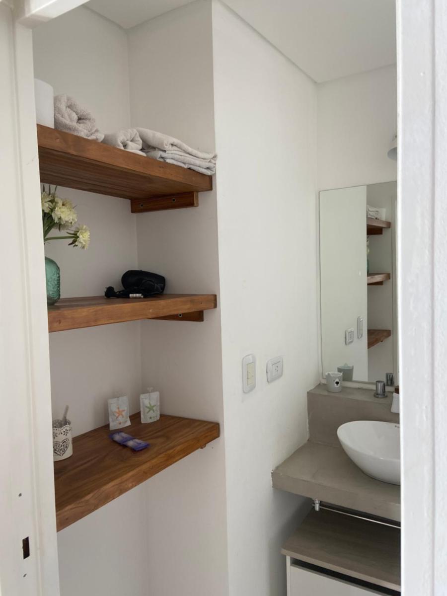 Luminoso Depto 40 metros NUEVO. Excelente Ubicacion Zona Sur. - Housity