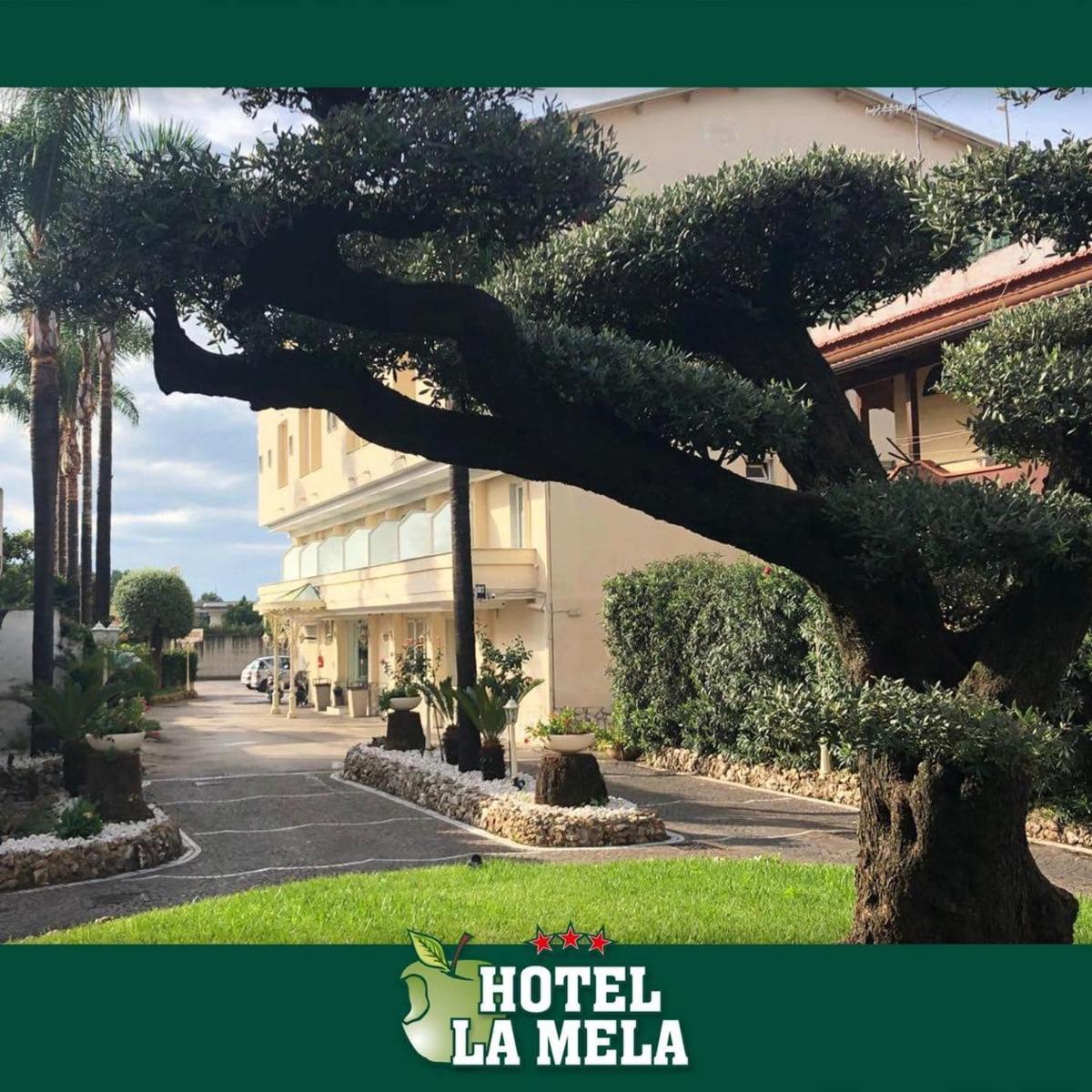 Hotel La Mela - Housity