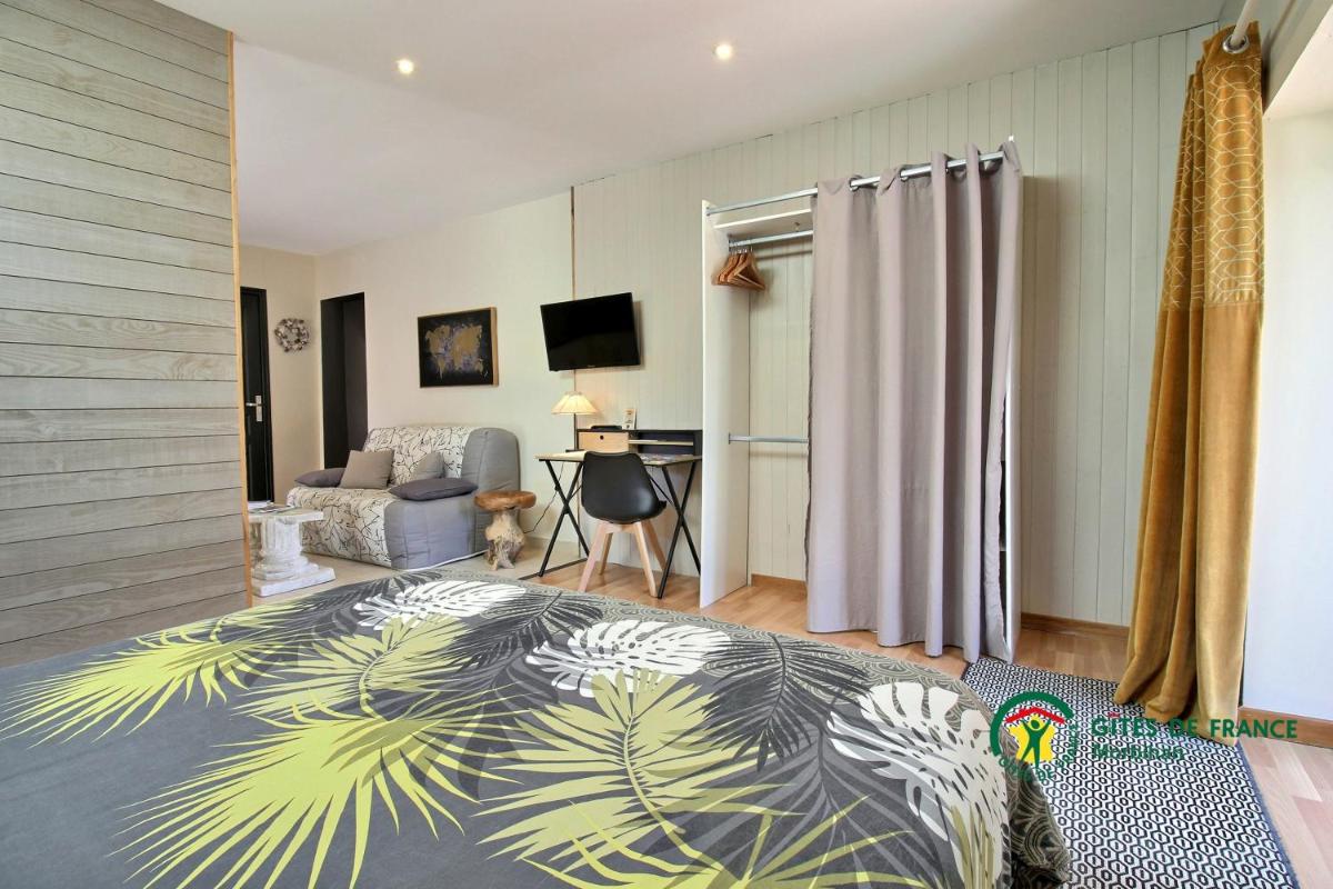 Aux Matins du Bonheur - Housity