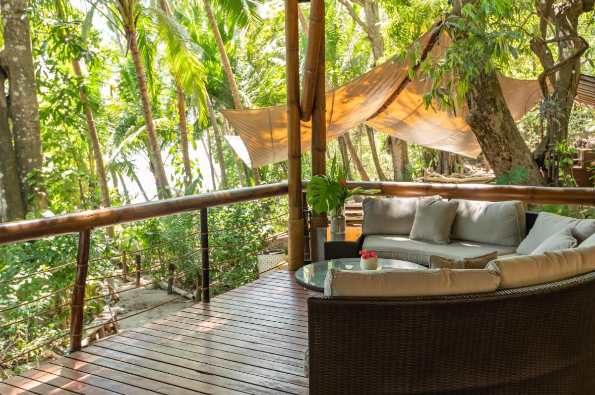Los Vivos Beachfront Experience - Housity