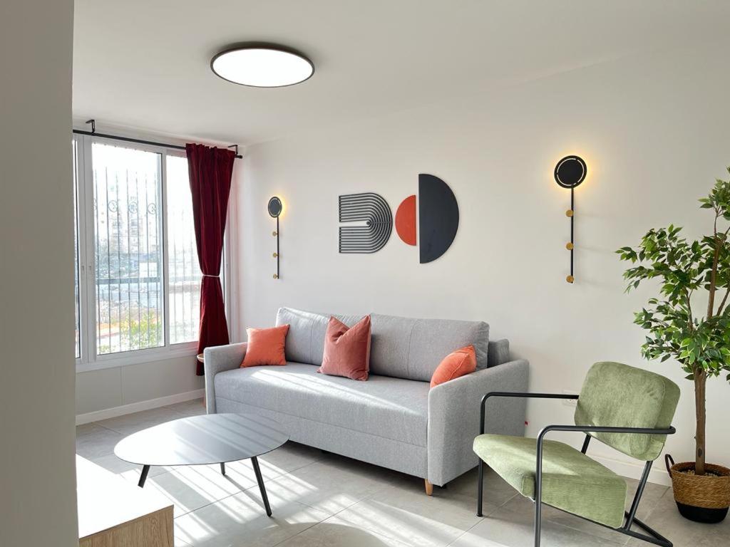 Suitetrails - Lovely New Central Apartment