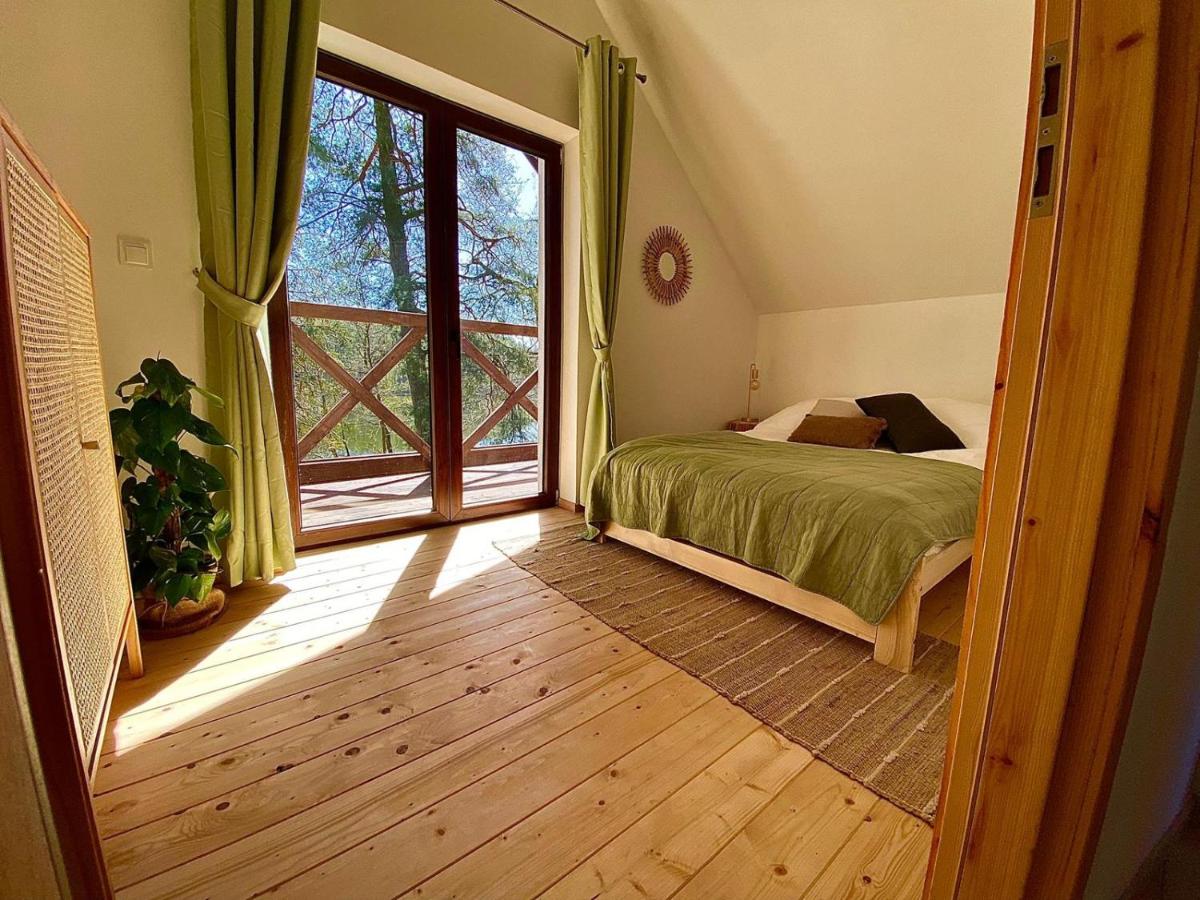 Domek nad jeziorem Korzybie - Housity