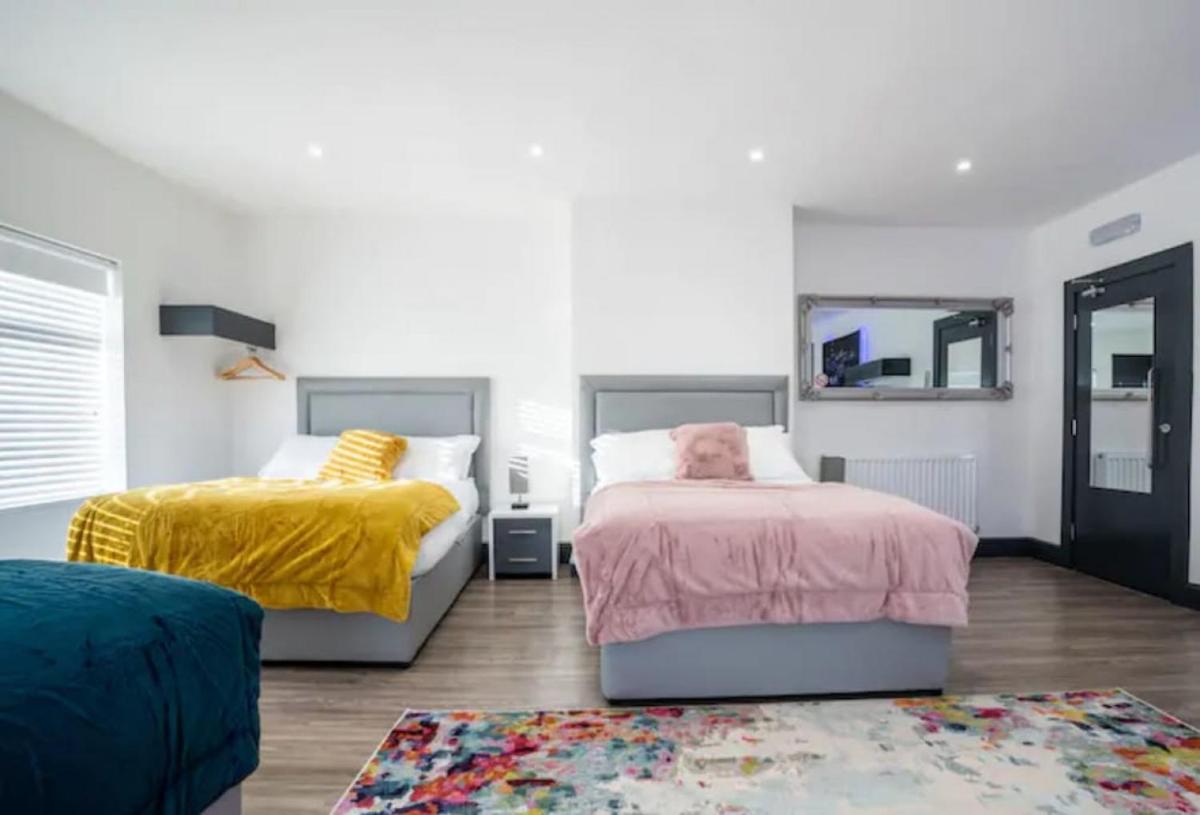 Host Liverpool - Picton Rooms Party Ultimate Party Pad - Housity