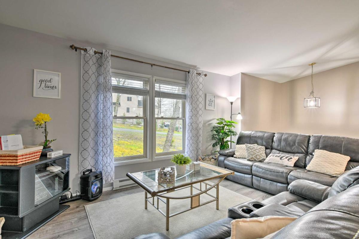 Scenic Home with Pool Access 3 Mi to Bushkill Falls - Housity