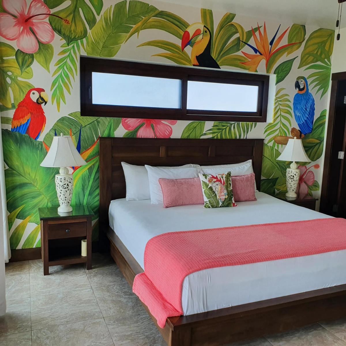 Fishers Landing Boutique Hotel - Housity