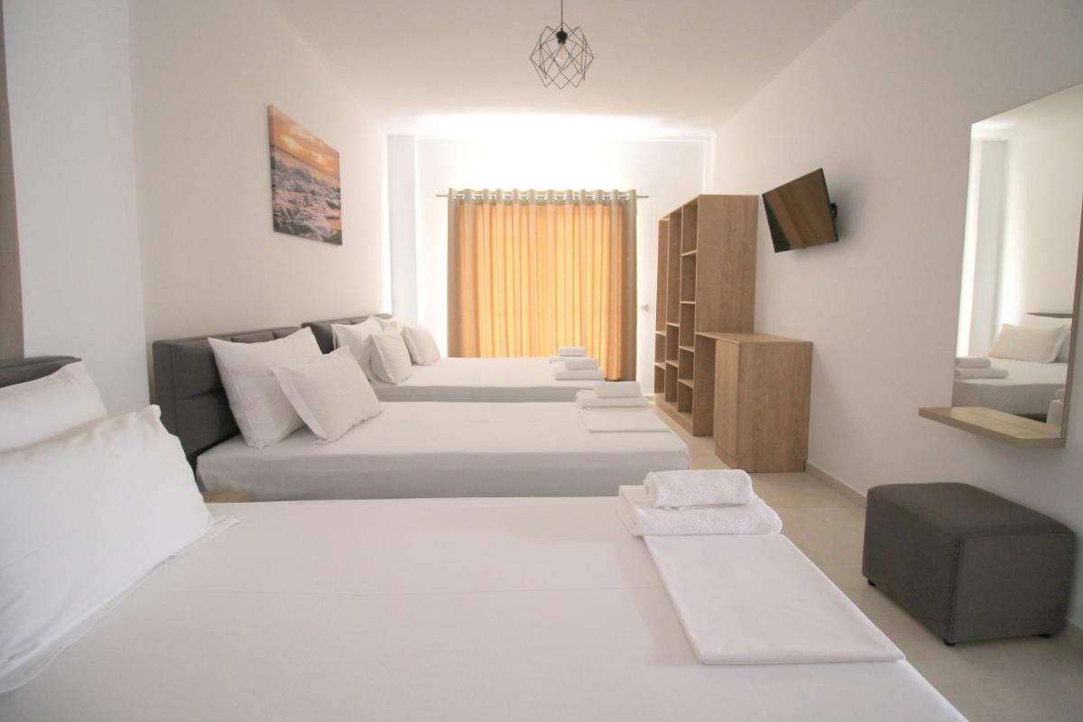J&B Hotel - Hizvo
