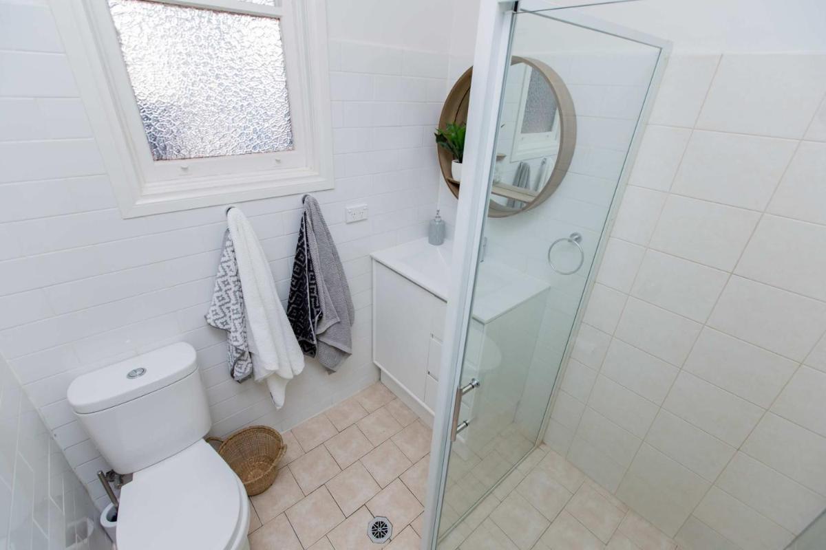The Baylis Boutique Apartments - Stay on Baylis, Shopping precinct, FREE parking - Housity