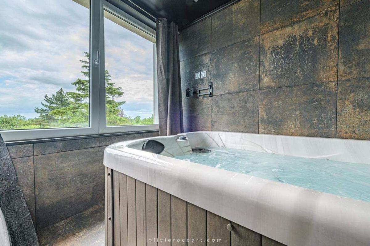 Suite avec SPA privatif à ALBI La Mascrabiere BED & SPA - Housity