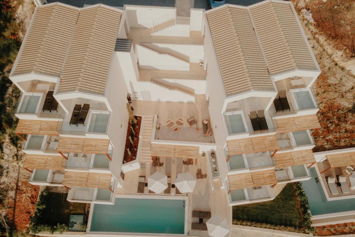 Suitetrails - Somnus Suites Parga