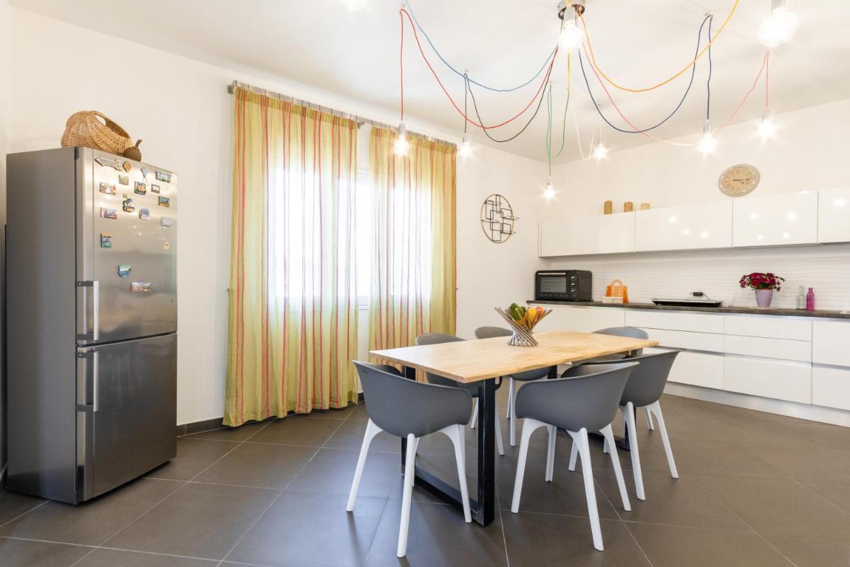 Salento Seaside Villa with pool - Housity