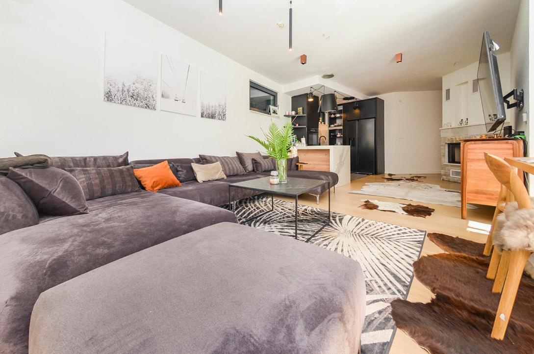 Thara Escape- Bjelašnica - Housity
