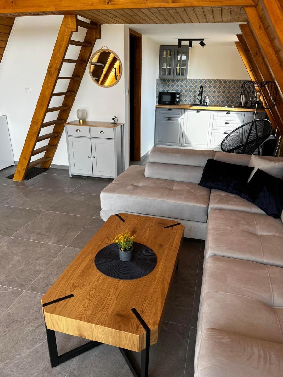 Edelin Lake House - Housity
