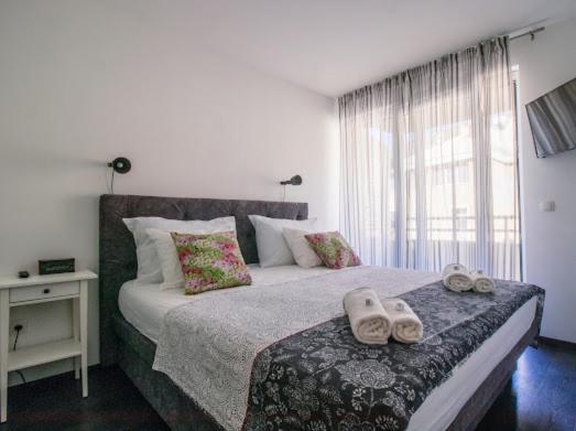 Apartment Bourbon + garage - Housity