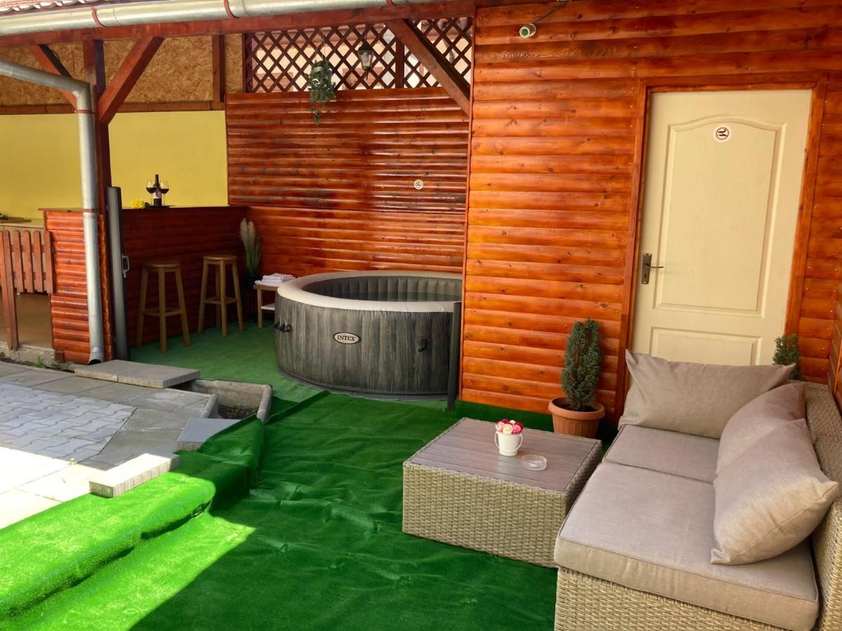 Vila Arjana - Housity